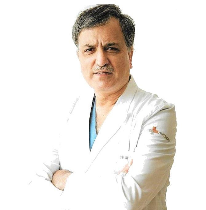 consulter dr anil bhan meilleur chirurgien cardiaque medanta hospital gurgaon delhi